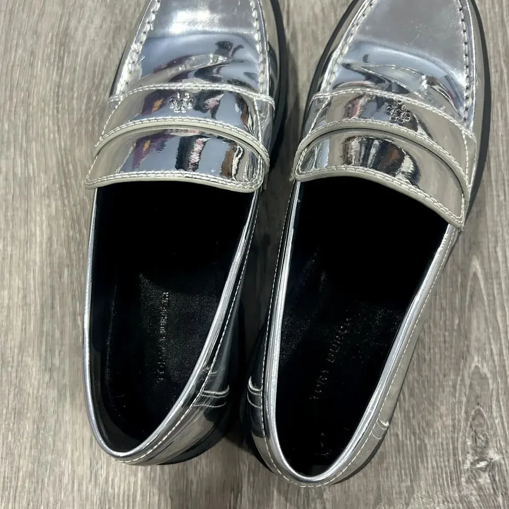NEW Tory Burch Silver Classic Lug Sole Classic Designer Loafers Size 8